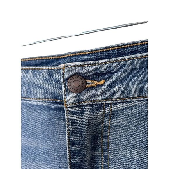 BCBgeneration Light Wash Cropped Cuffed Stretch High-Rise Jeans size 30 - Picture 4 of 12
